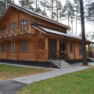 8-beds houses